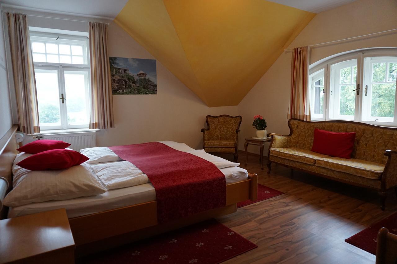 Hotel Mariandl Spitz an der Donau Esterno foto